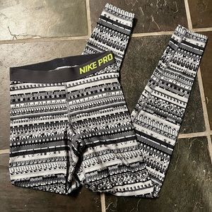 Nike Pro Leggings Small